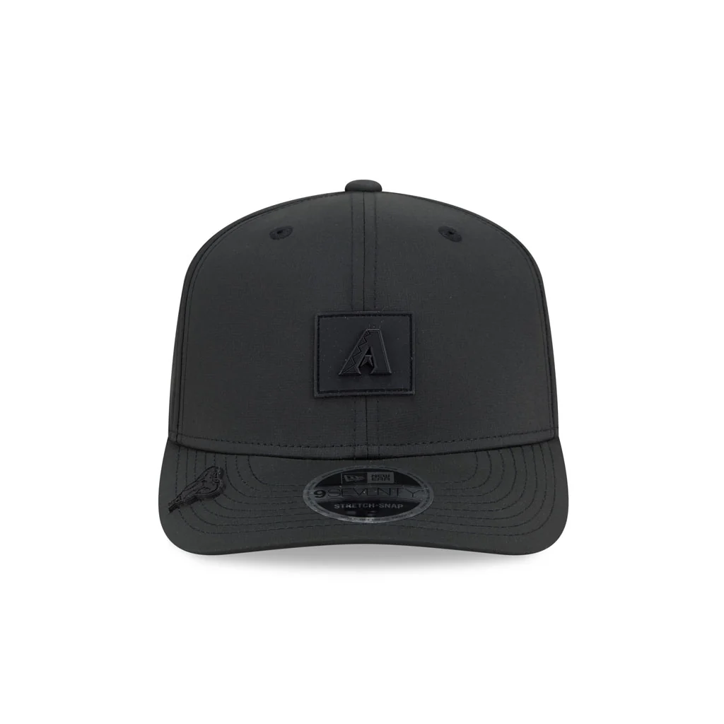 MLB Arizona Diamondbacks New Era Black On Black 2026 Clubhouse 9SEVENTY Stretch Snap Hat - Black - Image 3