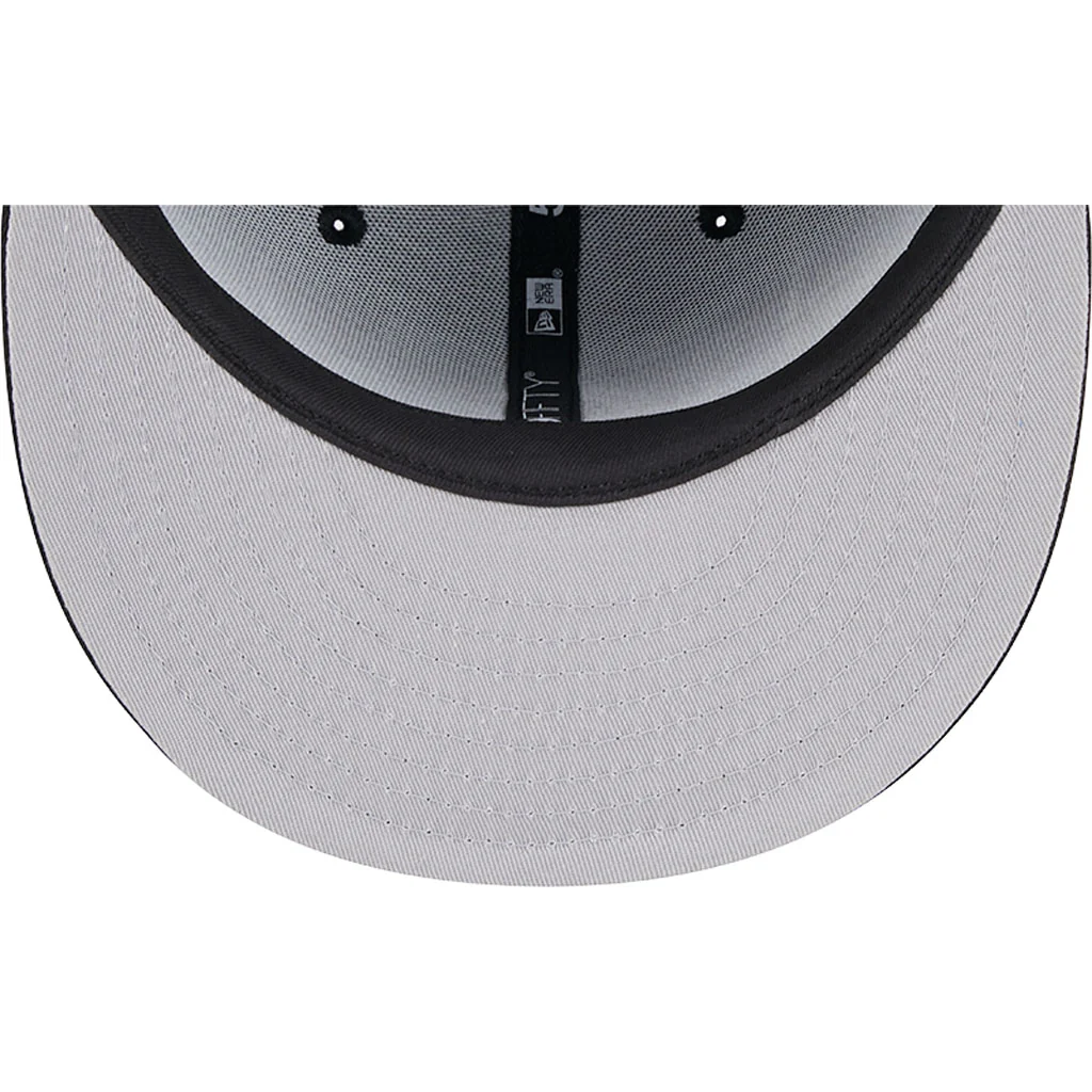 MLB Chicago Cubs New Era Side Patch Black & White 59FIFTY Fitted Hat - Black - Image 7
