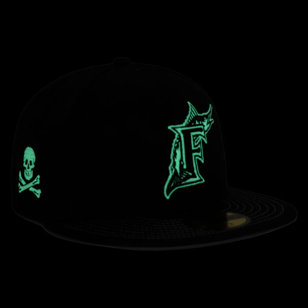 MLB Miami Marlins New Era Jolly Roger 59FIFTY Fitted Hat - Black - Image 3