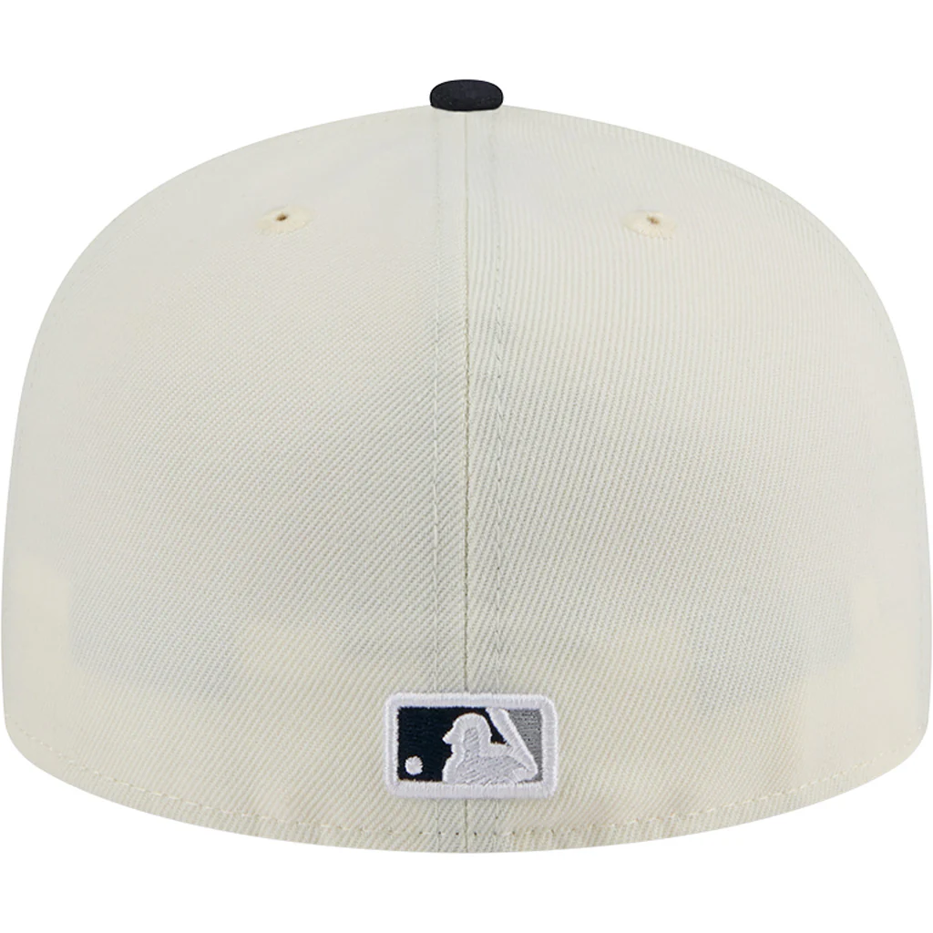 MLB New York Yankees New Era Two-Tone Chrome OTC 59FIFTY Fitted Hat - Chrome - Image 4