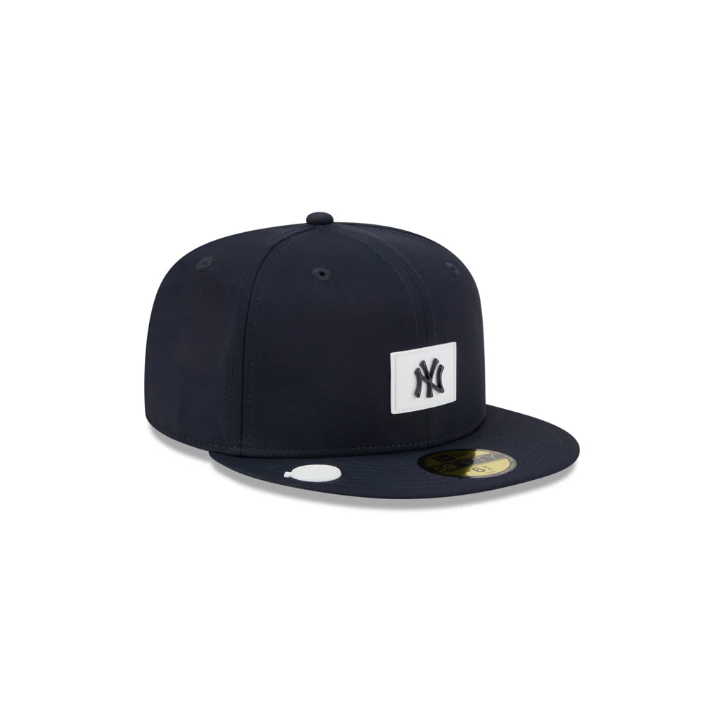 MLB New York Yankees New Era 2026 Clubhouse 59FIFTY Fitted Hat - Navy - Image 2