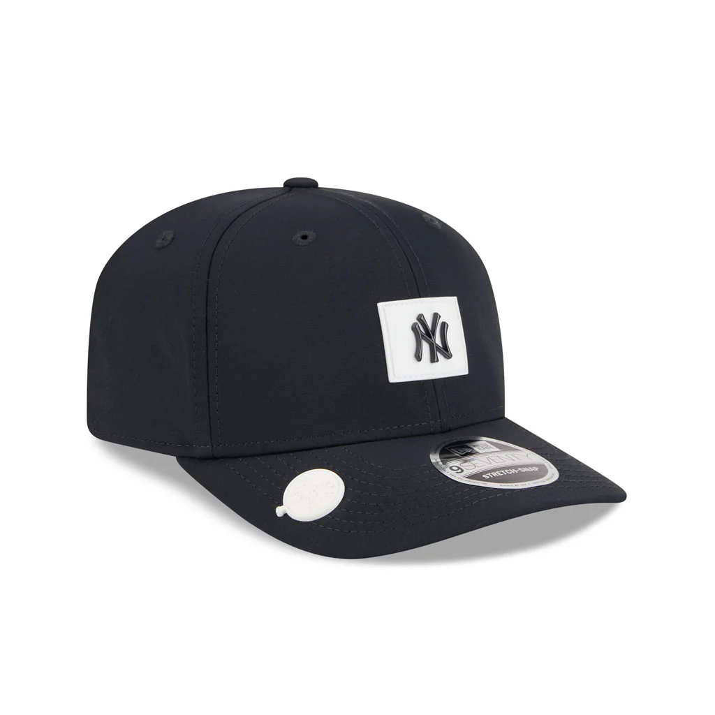 MLB New York Yankees New Era 2026 Clubhouse 9SEVENTY Stretch Snap Hat - Navy - Image 2