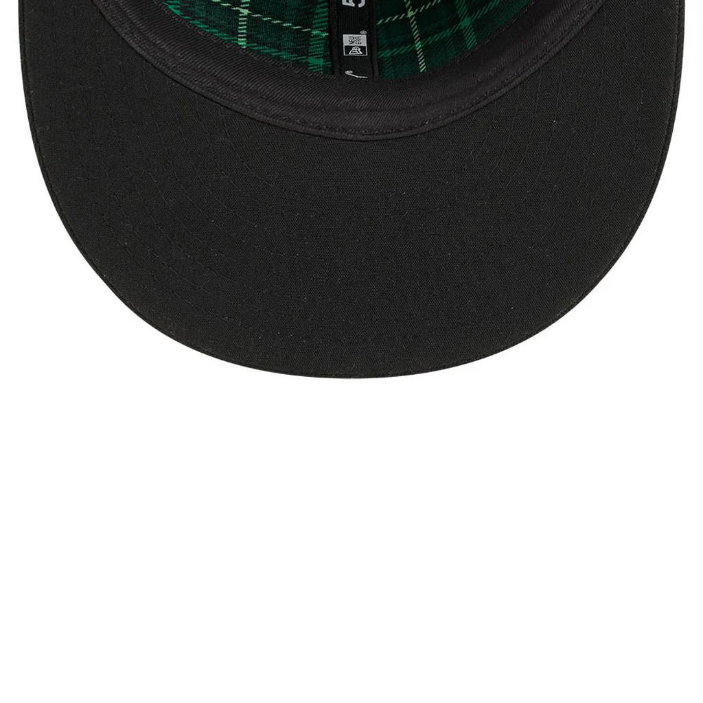 MLB New York Yankees New Era 2026 St Patricks Day 59FIFTY Fitted Hat - Black - Image 4