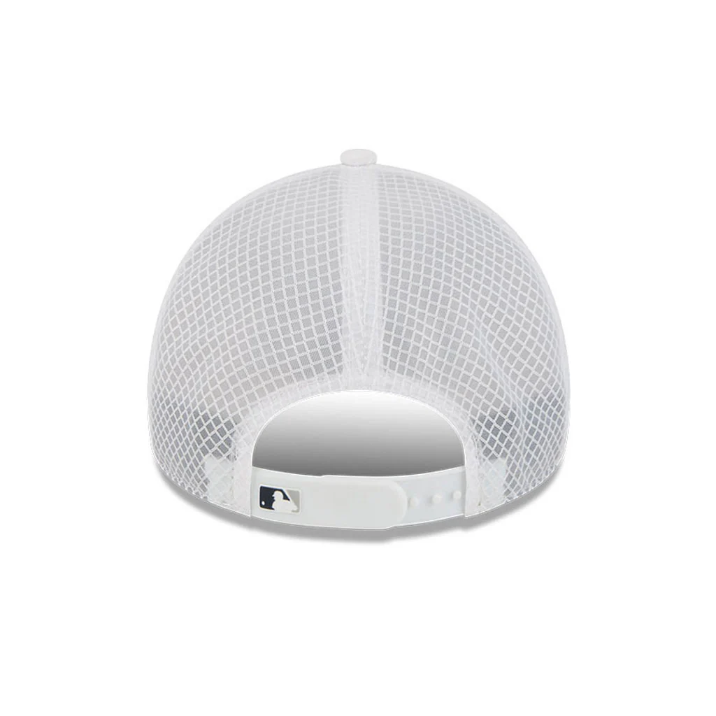 MLB New York Yankees New Era Batting Practice Apex 9FORTY Snapback Hat - White - Image 3