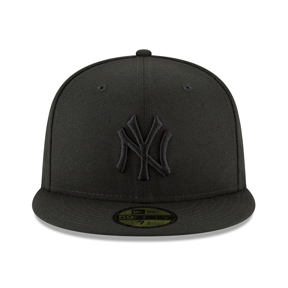 MLB New York Yankees New Era Black on Black 59FIFTY Fitted Hat - Black - Image 3