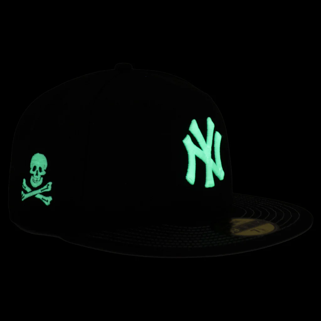 MLB New York Yankees New Era Jolly Roger 59FIFTY Fitted Hat - Black - Image 3