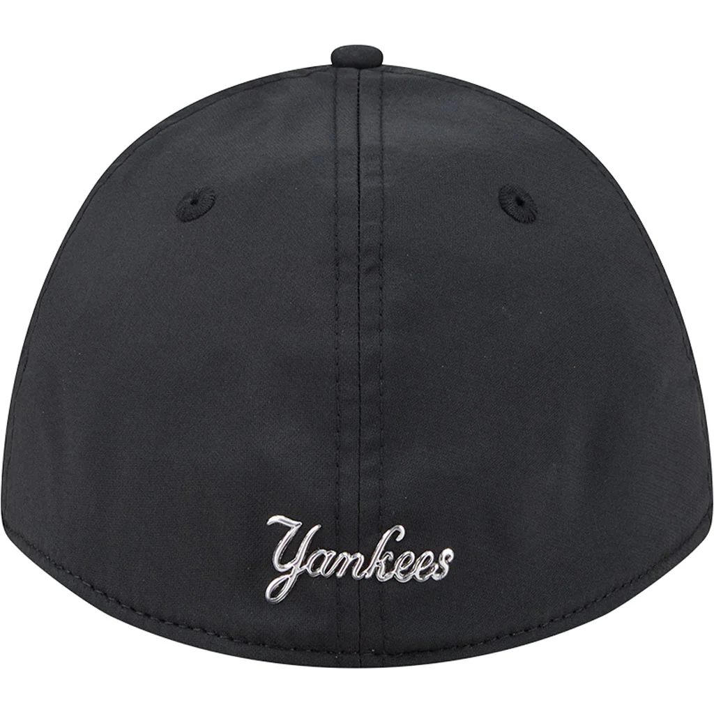 MLB New York Yankees New Era Metallic 39THIRTY M-Crown Flex Fit Hat - Black - Image 6