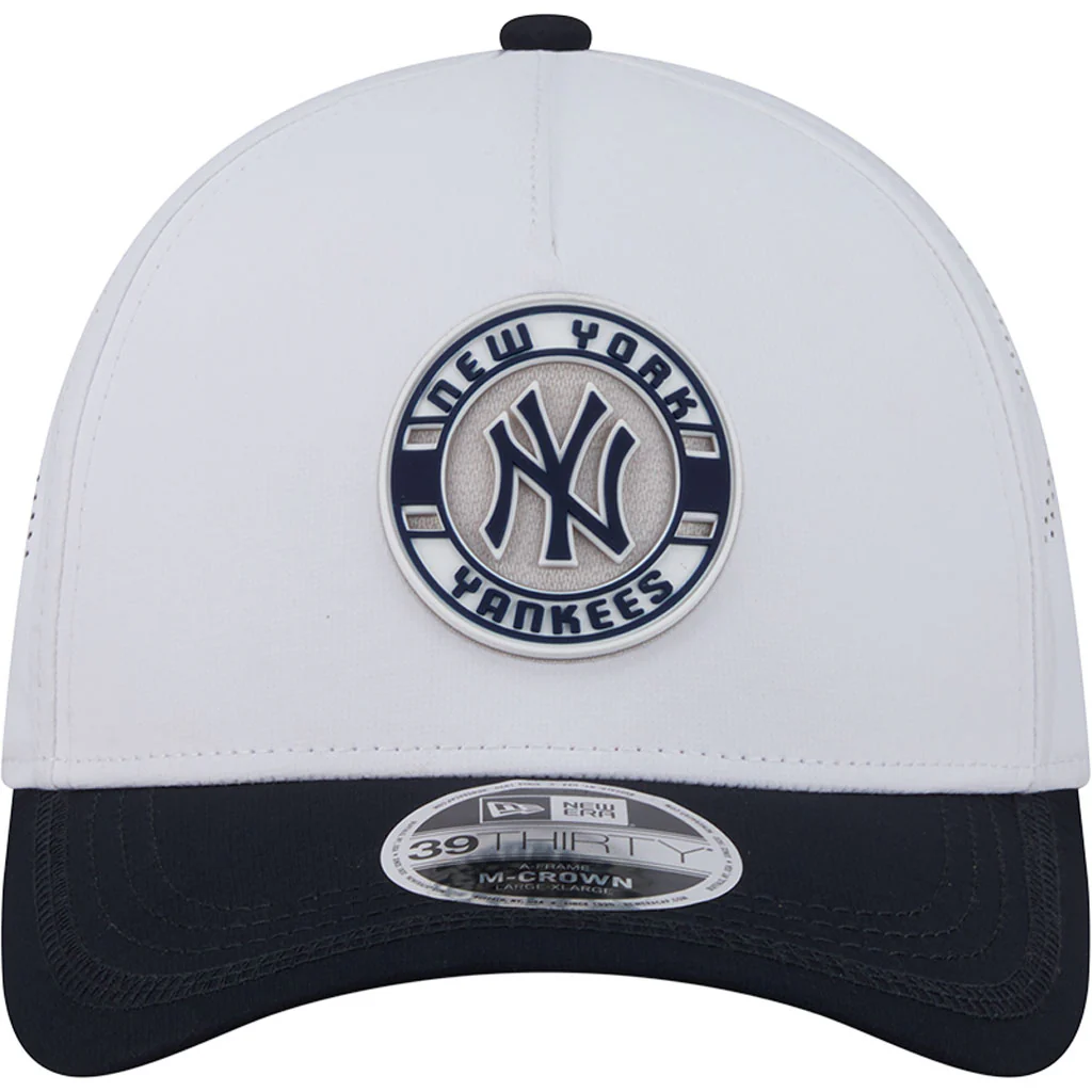 MLB New York Yankees New Era Patch 39THIRTY M-Crown Flex Fit Hat - White - Image 3