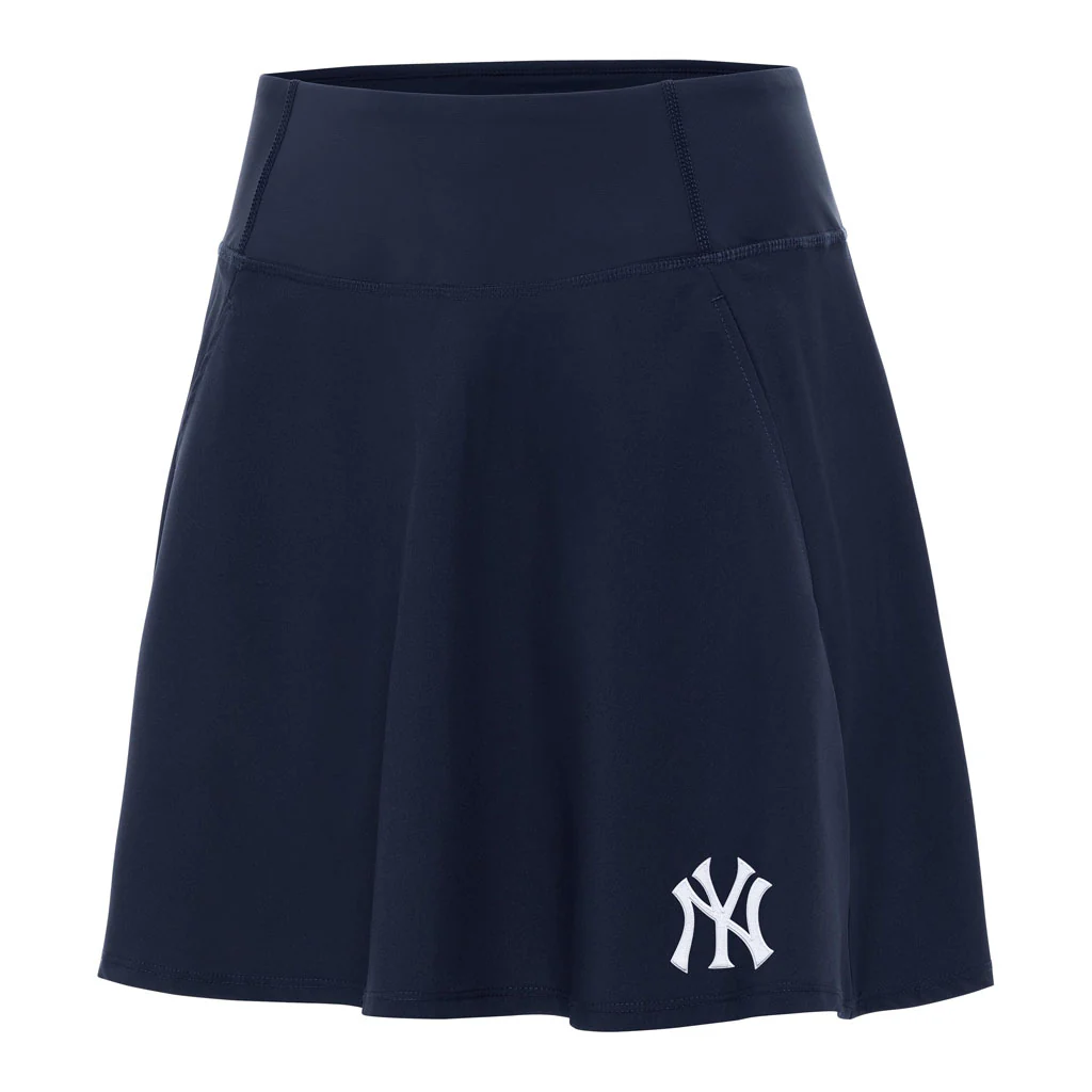 MLB New York Yankees Women's Antigua Chip Skort - Navy