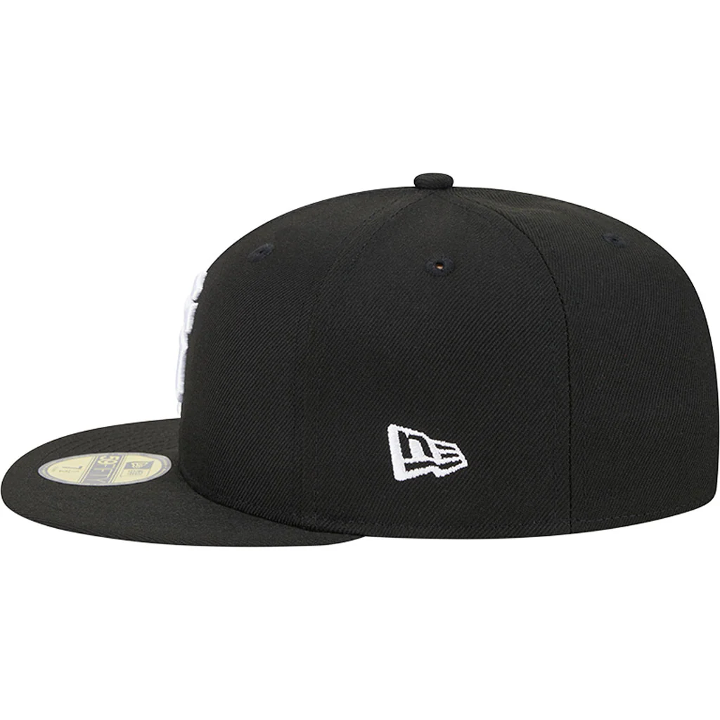 MLB San Francisco Giants New Era Side Patch Black & White 59FIFTY Fitted Hat - Black - Image 4