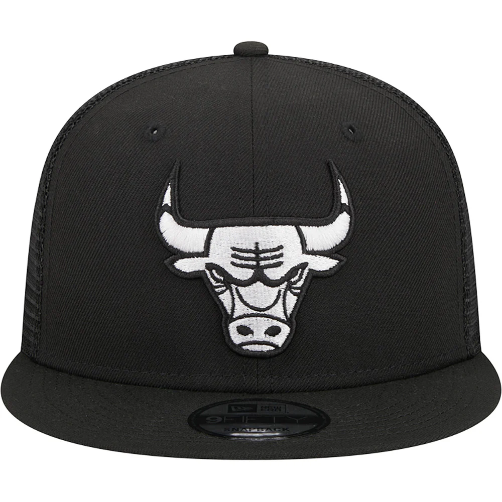 NBA Chicago Bulls New Era Black & White Trucker 9FIFTY Snapback Hat - Black - Image 3