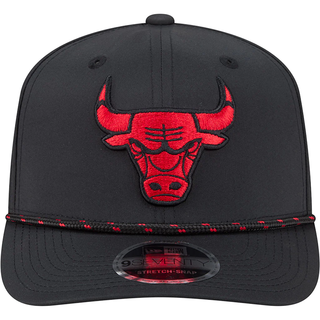 NBA Chicago Bulls New Era Sport 9SEVENTY Stretch Snap Hat - Black - Image 3