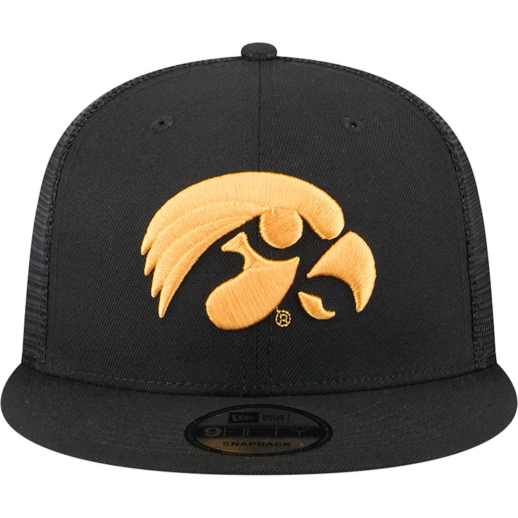 NCAA Iowa Hawkeyes New Era 9FIFTY Snapback Trucker Hat - Black - Image 3