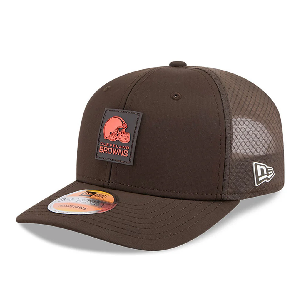 NFL Cleveland Browns New Era 2025 Sideline 9SEVENTY Stretch-Snapback Hat - Brown