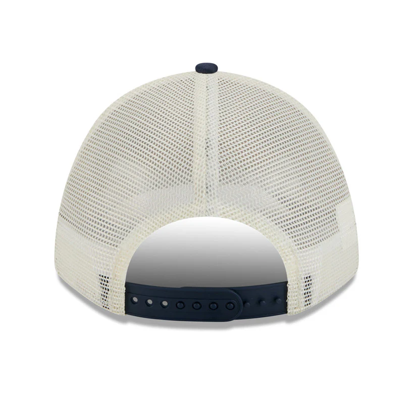 NFL Dallas Cowboys New Era Arch Logo 9FORTY M-Crown Snapback Trucker Hat - Chrome - Image 3