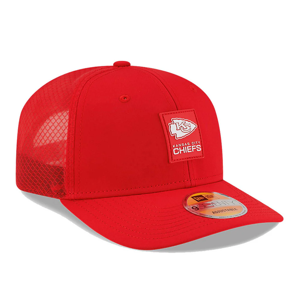 NFL Kansas City Chiefs New Era 2025 Sideline 9SEVENTY Stretch-Snapback Hat - Red - Image 2