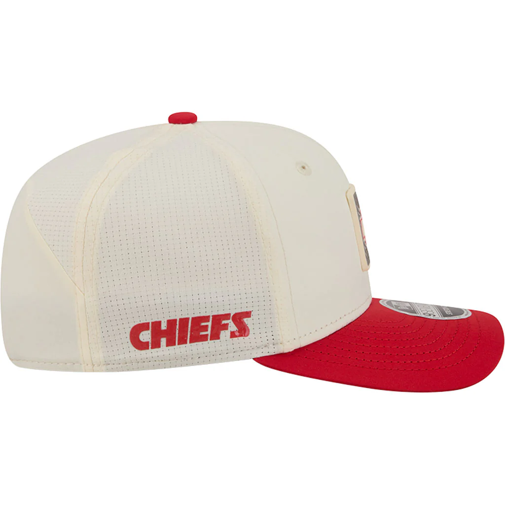 NFL Kansas City Chiefs New Era 2026 Training 9SEVENTY Stretch Snapback Hat - Cream - Image 5