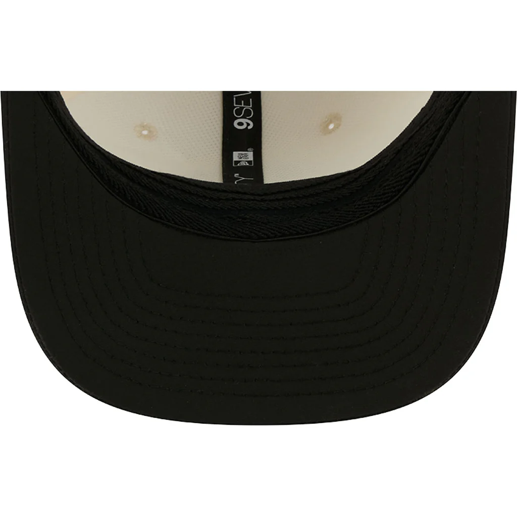 NFL Las Vegas Raiders New Era 2026 Training 9SEVENTY Stretch Snapback Hat - Cream - Image 7