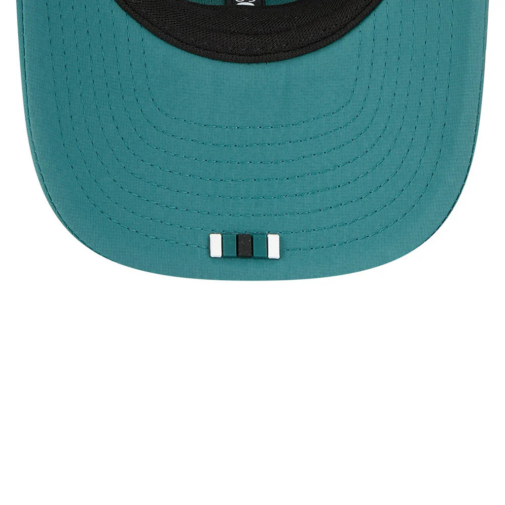 NFL Philadelphia Eagles New Era 2025 Sideline 9SEVENTY Stretch-Snapback Hat - Green - Image 4